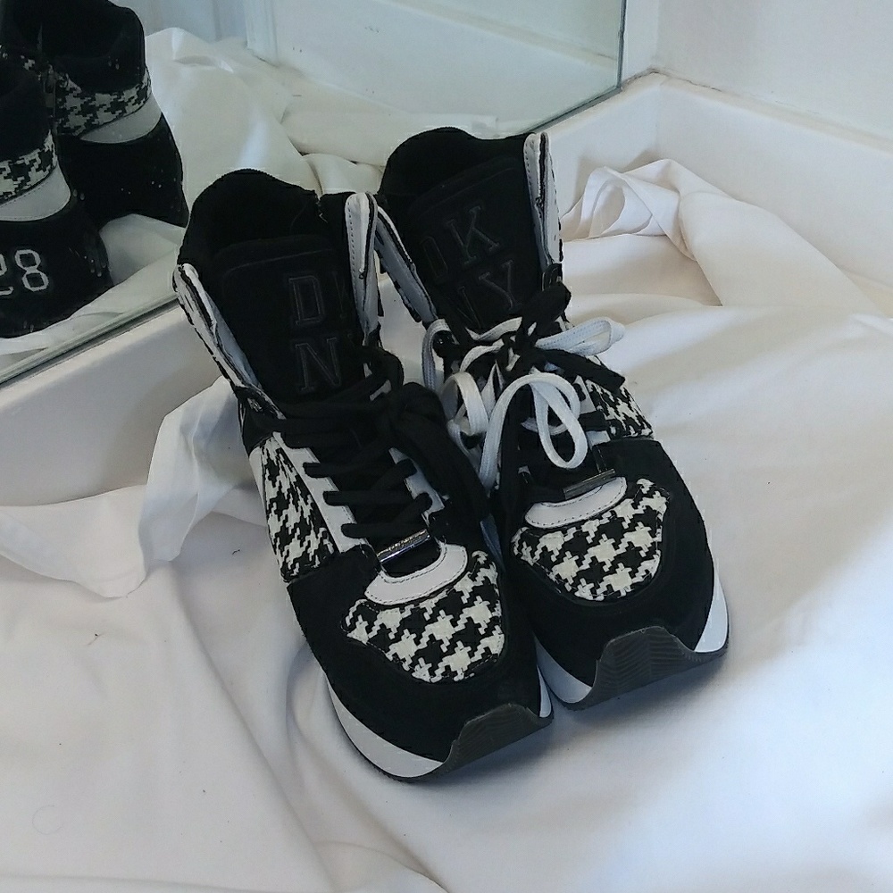 Cute DKYN Tennis shoes